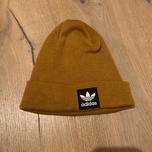 Adidas camel beanie